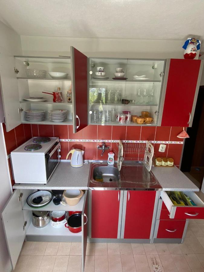 Vesela Сутоморе